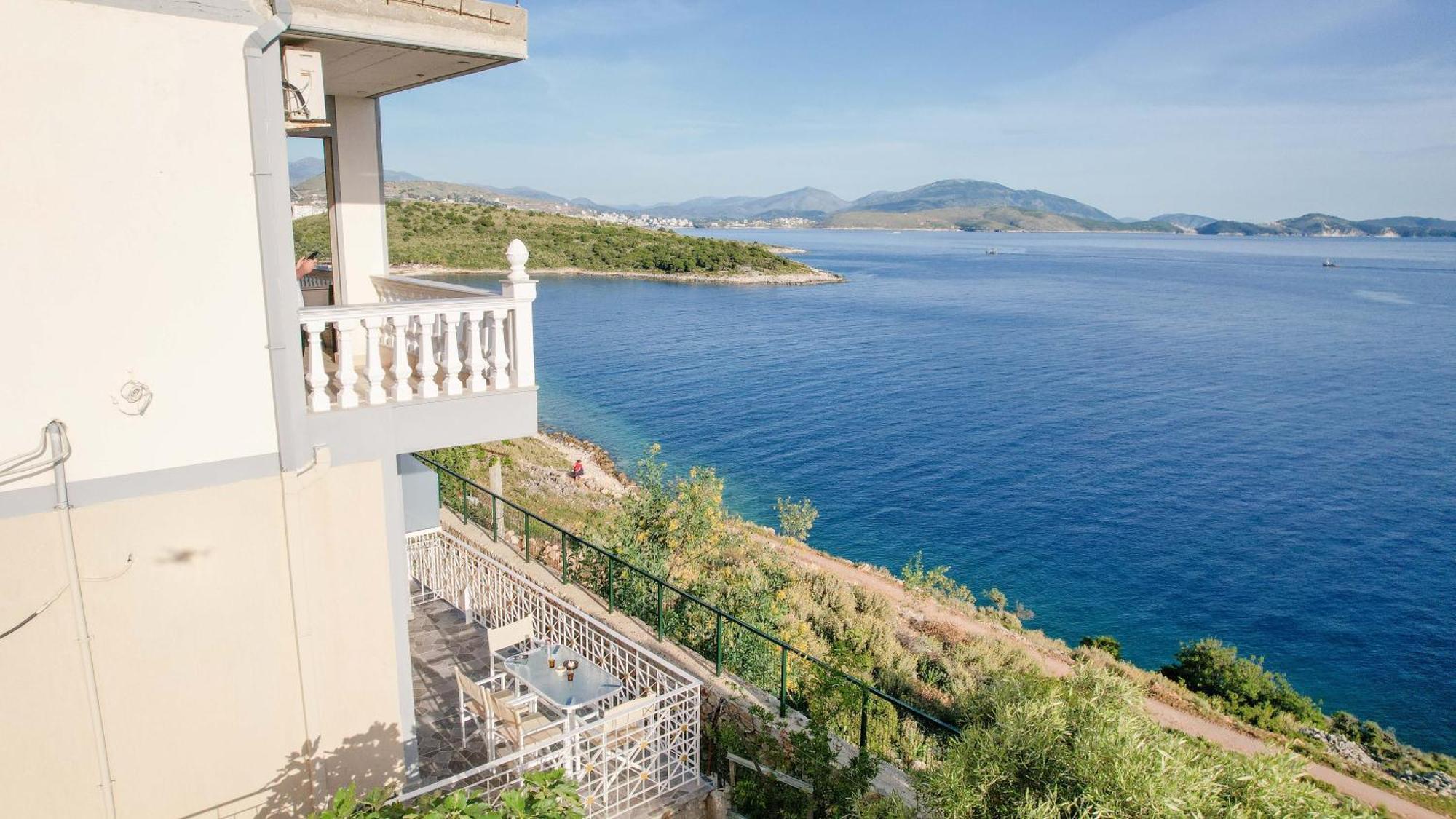 Vila Shakaj Sarandë Exterior foto